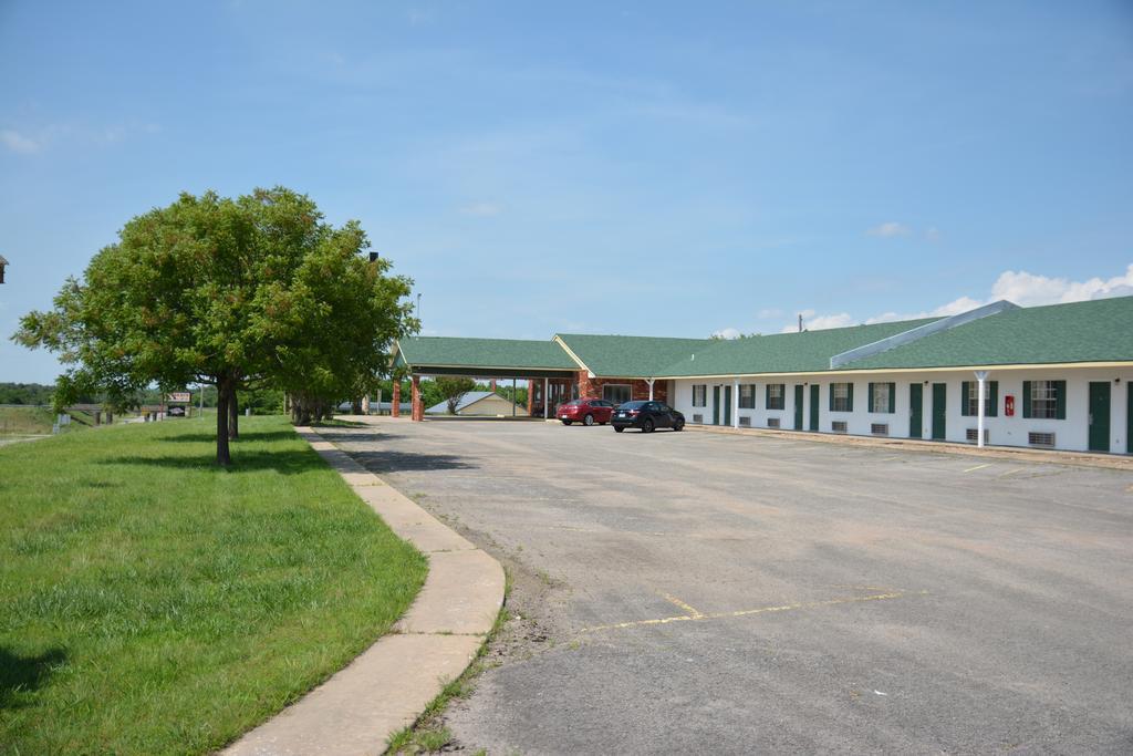 Lake Eufaula Inn & Suites Checotah Exterior foto