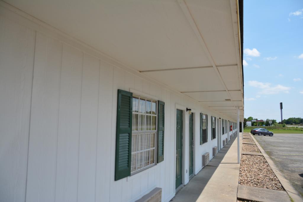 Lake Eufaula Inn & Suites Checotah Exterior foto