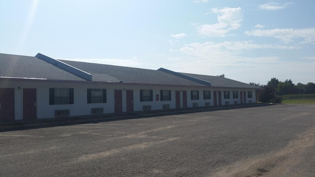 Lake Eufaula Inn & Suites Checotah Exterior foto