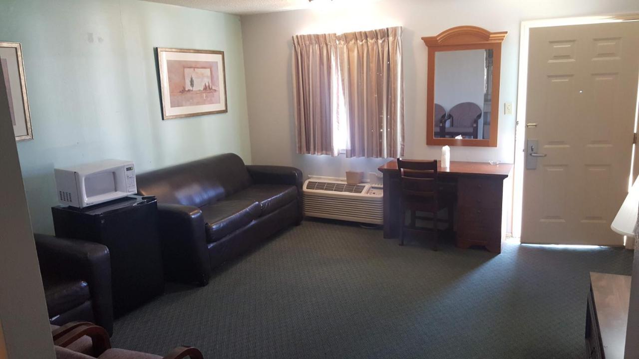 Lake Eufaula Inn & Suites Checotah Exterior foto